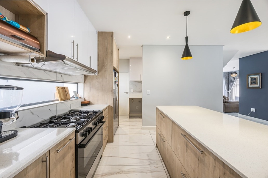 5 Bedroom Property for Sale in Sandown Western Cape